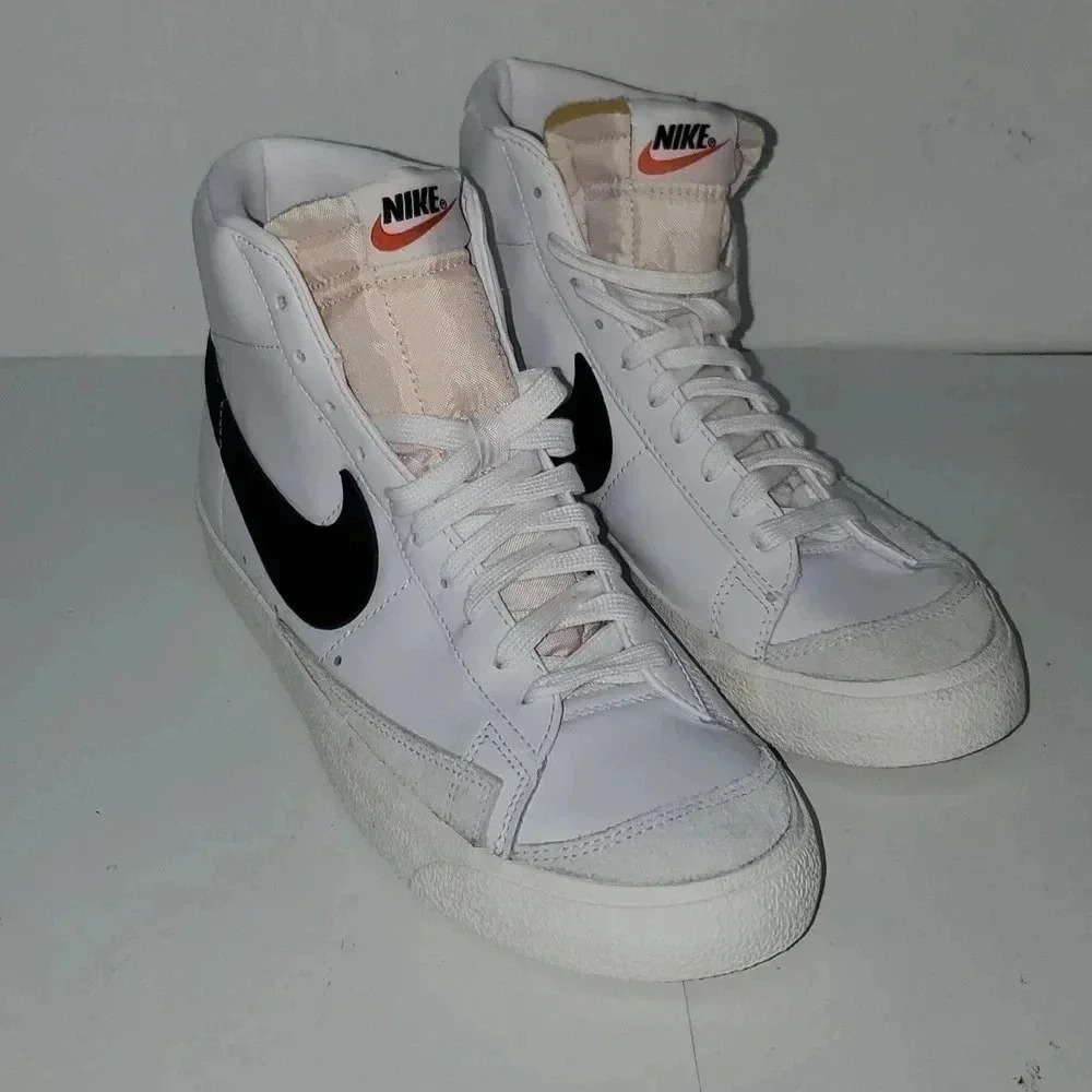 Nike Blazer Mid 77 Vintage White Black BQ6806-100 Mens Size 9